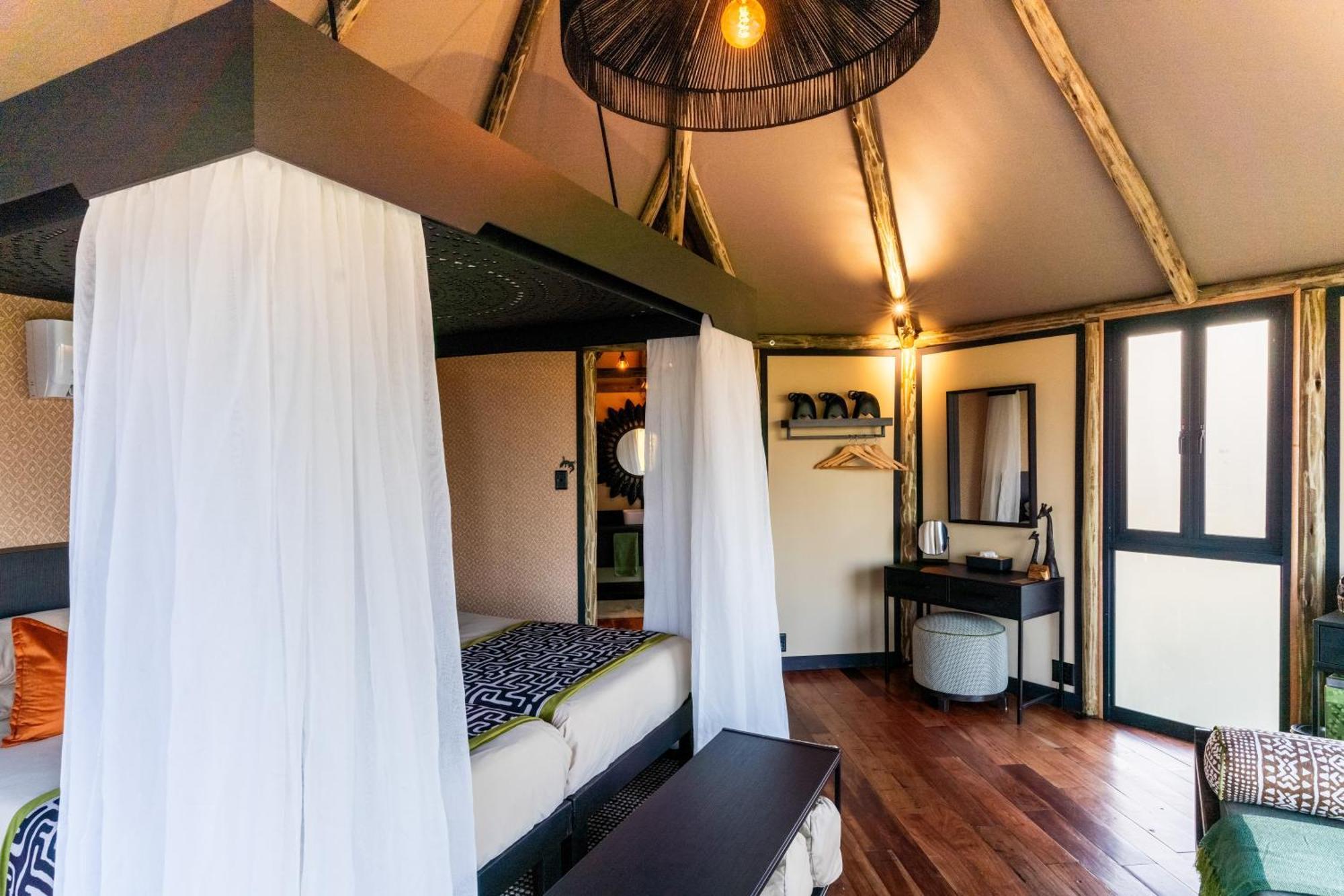 Chobe River Camp Ngoma Екстериор снимка