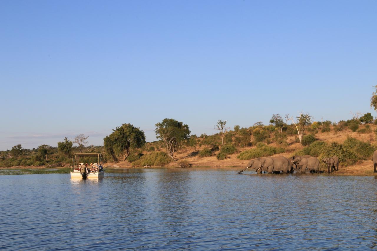 Chobe River Camp Ngoma Екстериор снимка